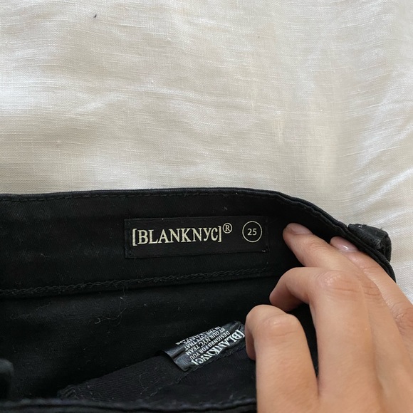 BlankNYC Coated Black Jean Skirt - Size 25 - Picture 3 of 4